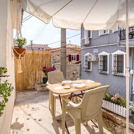 Tiny House Focha Σπίτι διακοπών *